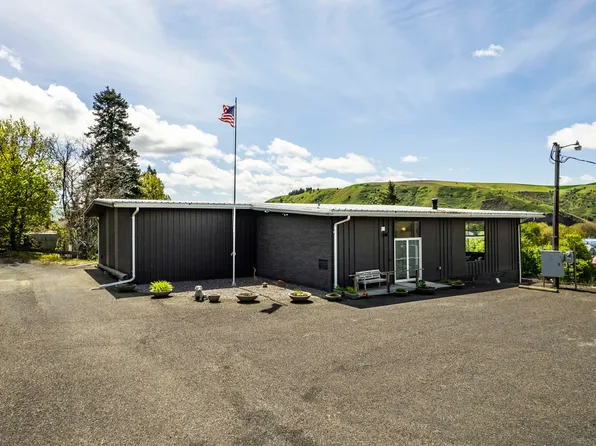 308 S 6th St, Dayton, WA 99328