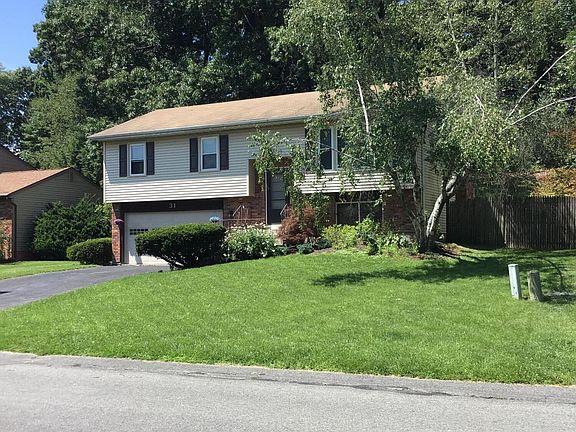 3rd image of 31 Aspen Circle
