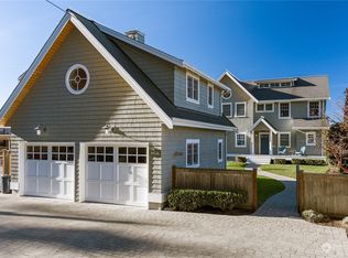 6388 Bay Rd, Freeland, WA 98249