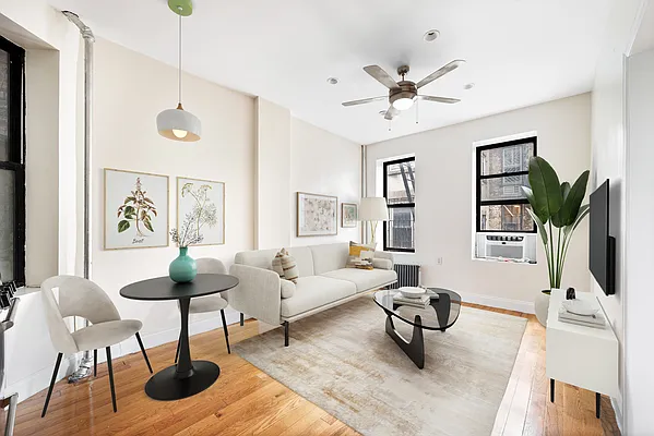 Rented by Compass | media 12