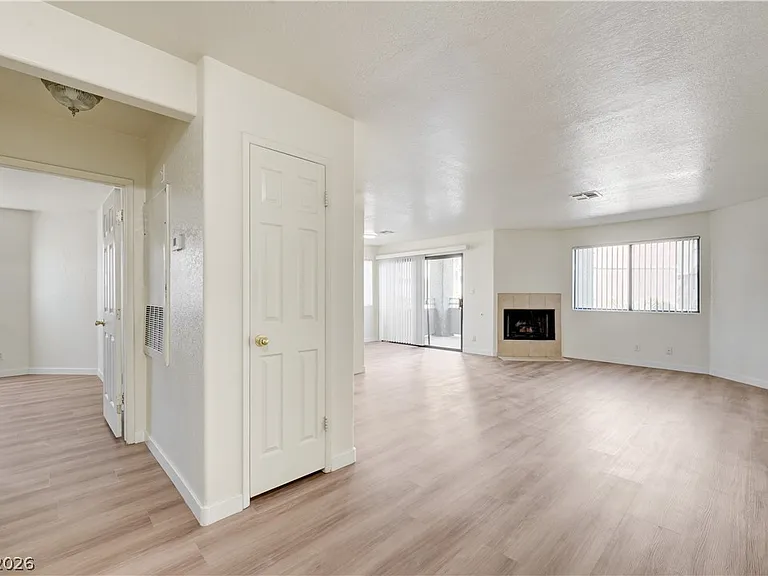 5018 S Rainbow Blvd #104 — Photo 22
