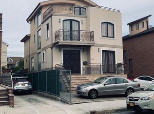139 Beaumont St, Brooklyn, NY 11235