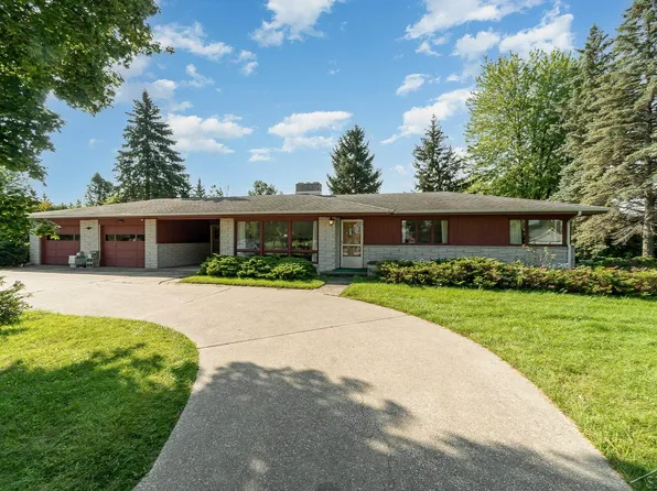 817 W Midland Rd, Auburn, MI 48611