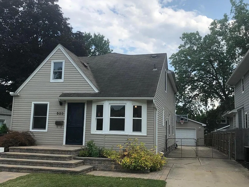 533 Walnut Ave
