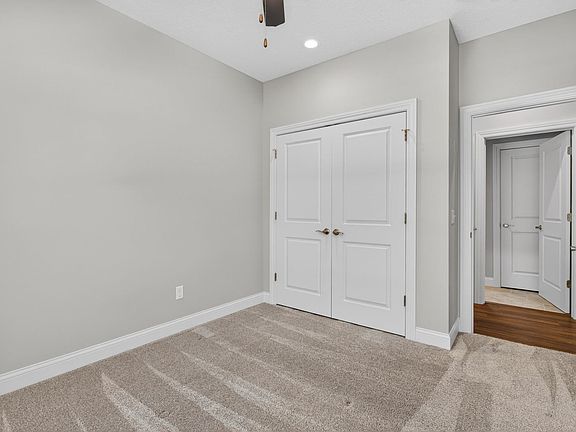 4th image of 5653 E Creekside Ln