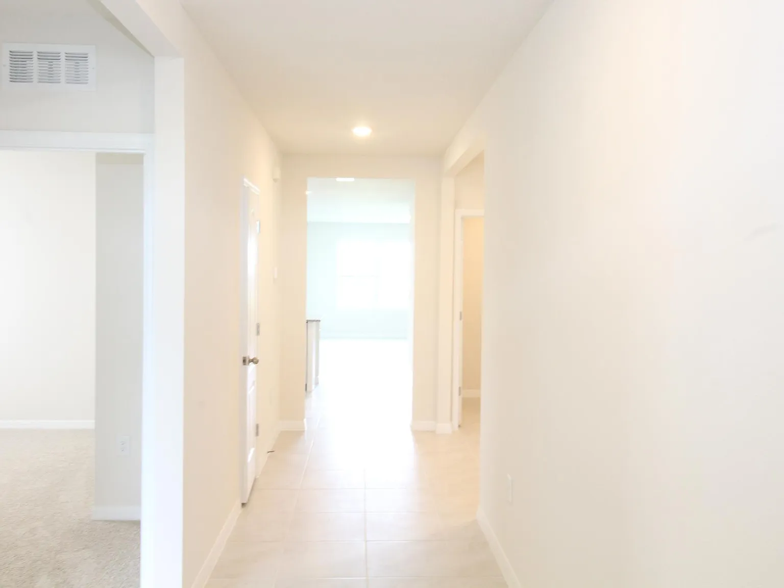 4 bed, 1828 sqft, $2,400 — Photo 3