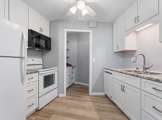 2690 Oxford St N APT 209, Roseville, MN 55113