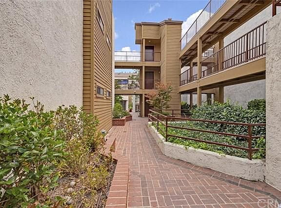 3rd image of 400 N Louise St APT 206