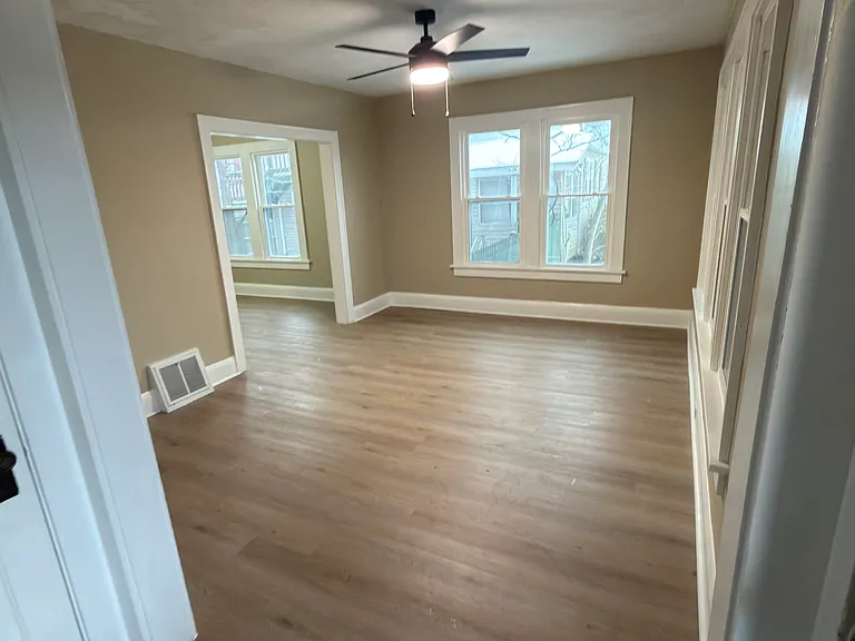 719 Wabash Ave SW — Photo 4