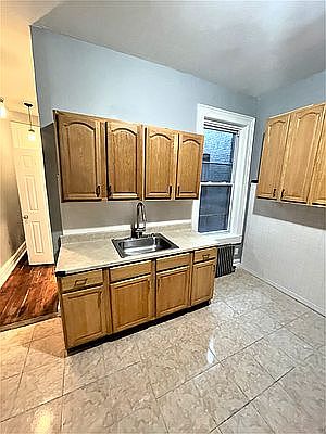 2nd image of 145 Somers St #3L