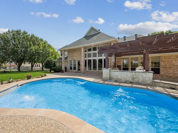 613 Edgewood Ln, Ovilla, TX 75154