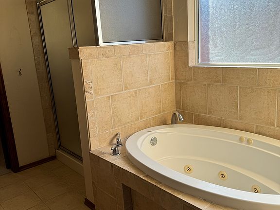 4th image of 12600 N Rockwell Ave Unit 42
