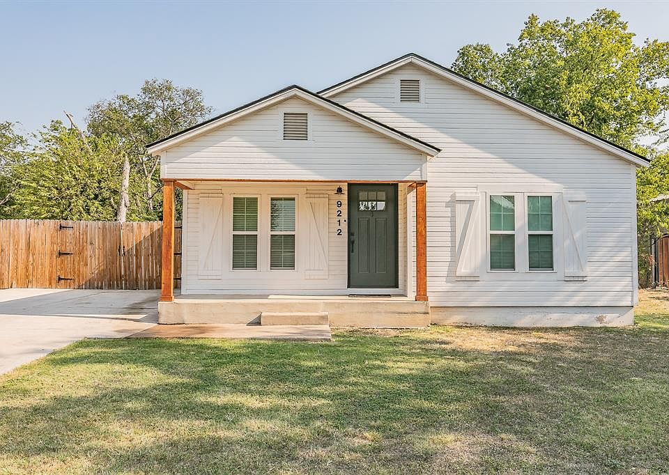 Bungalow-style house featuring a porch