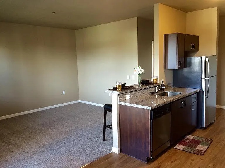 Plumtree Apartments — Photo 15