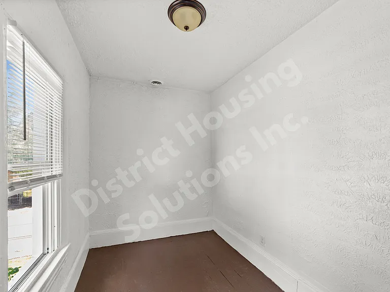 8302 Sowinski Ave #UP — Photo 12