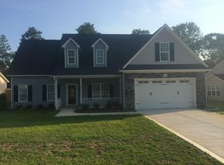 522 Hammond Farms Rd, Hope Mills, NC 28348