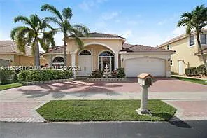 4 bed, 2.0 bath, $4,500 — Photo 1