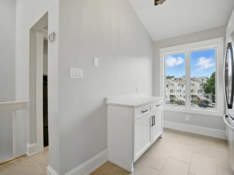 100 Pinewood Rd #128 — Photo 2