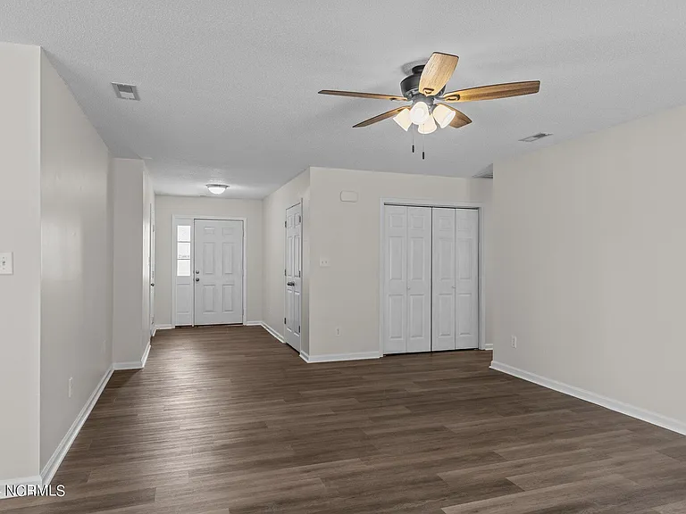 104 Blue Bird Ln — Photo 7