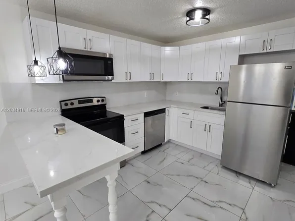 1106 NE 5th Ave APT 4, Fort Lauderdale, FL 33304