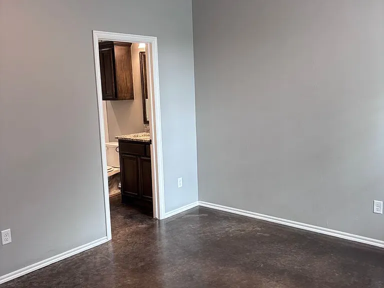 7520 Redbud Villa Ct #B — Photo 15