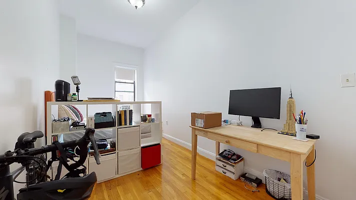 Rented by Bond New York | media 8