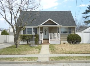 1559 Rhode Ave, Merrick, NY 11566