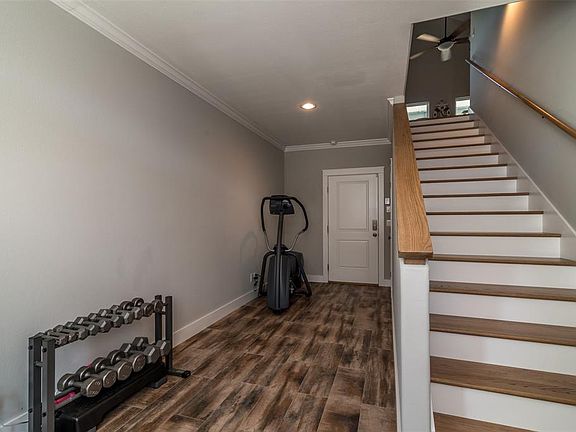 Inviting foyer to greet your guests.