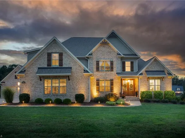 7503 Skippers Trce, Oak Ridge, NC 27310