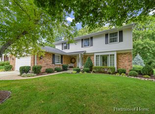 633 Brighton Dr, Wheaton, IL 60189