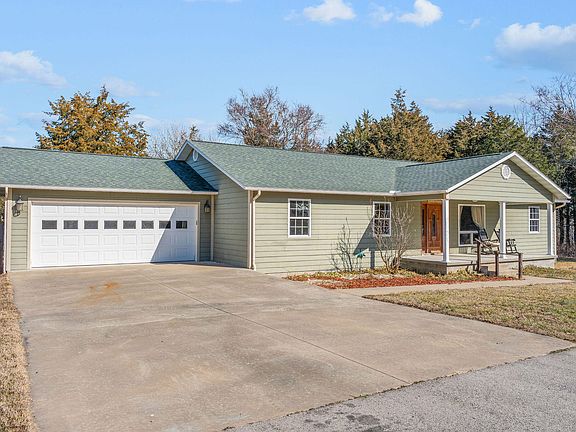 3rd image of 253 Green Cypress Road