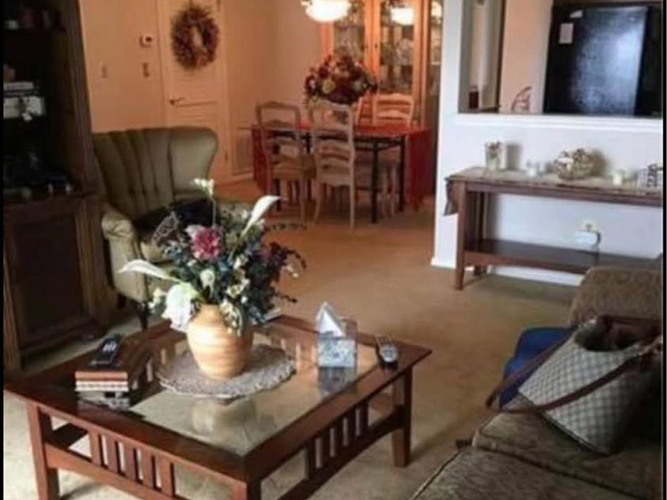 2nd image of 522 Waterford Dr