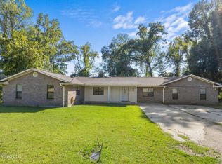 4897 Alcorn Dr, Lorman, MS 39096