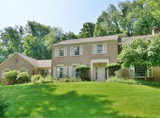 620 Foxhurst Rd, Pittsburgh, PA 15238