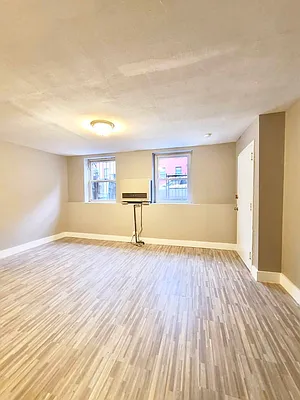 Rented by Delmark Realty LLC | media 67