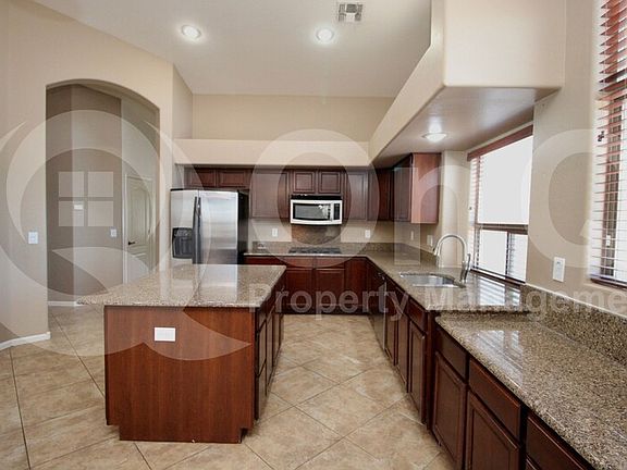 4th image of 29518 N 21st Dr