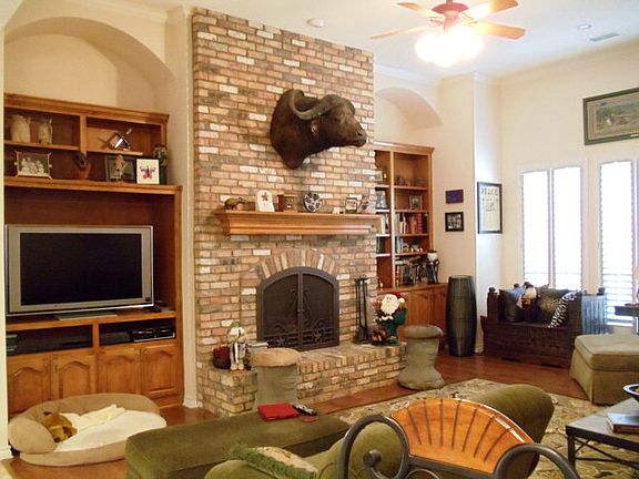 3rd image of 1917 Gladewood Dr