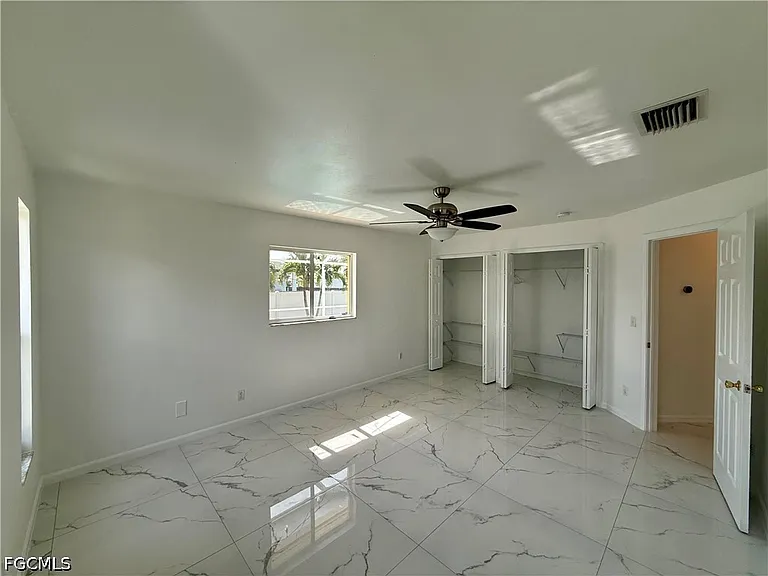 2209 NE 9th Ave — Photo 24