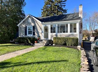 22 Maple St, Cornwall, NY 12518