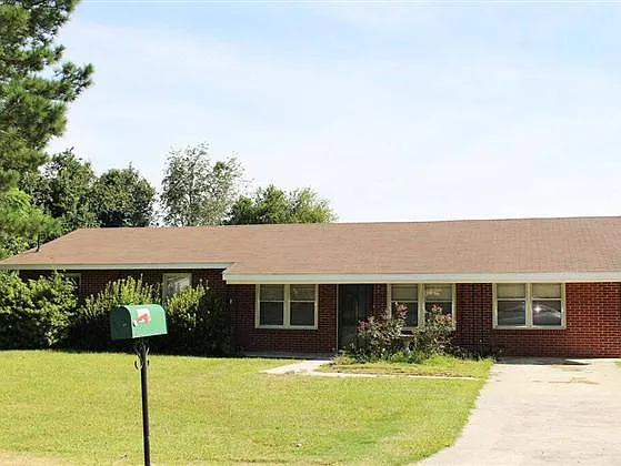 200 Sonja Dr photo 1