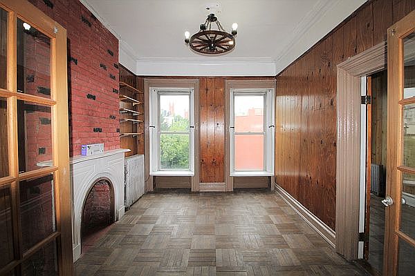 1st image of 307 Smith St #3