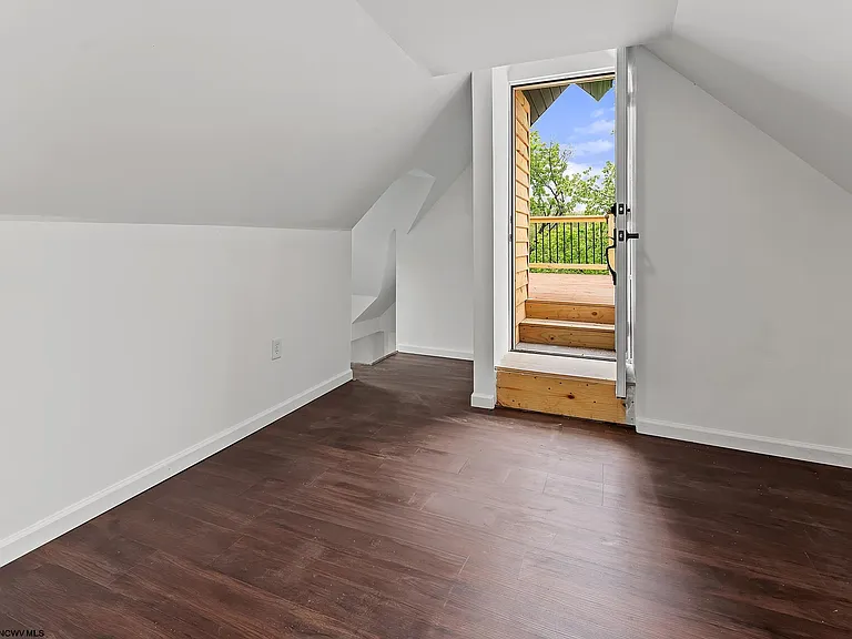 44 Edgehill St — Photo 32