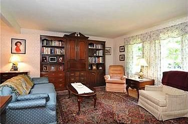 5th image of 109 Wessex Hills Dr