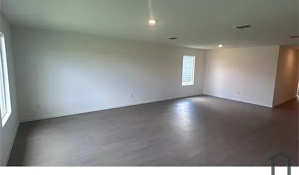 4221 Jutland Dr — Photo 7