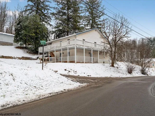 120 Water St, Salem, WV 26426