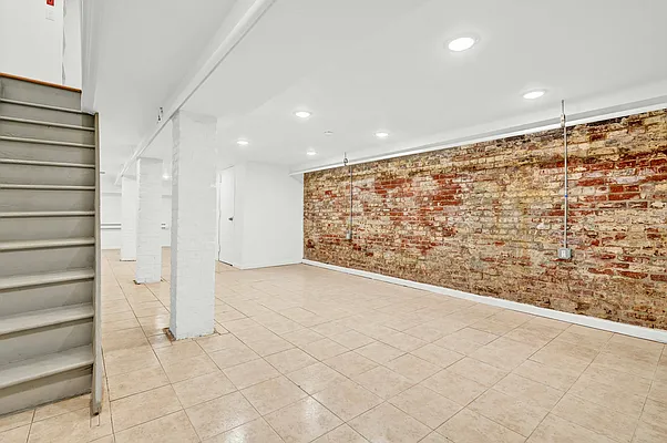 Rented by Highline Residential | media 21