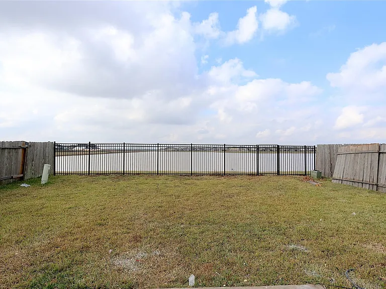 9218 Mission Arbor Ln — Photo 1