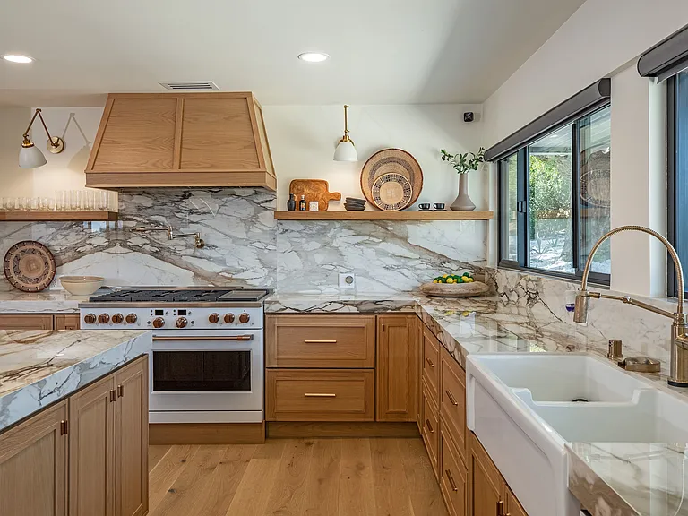 3525 Coast View Dr — Photo 41