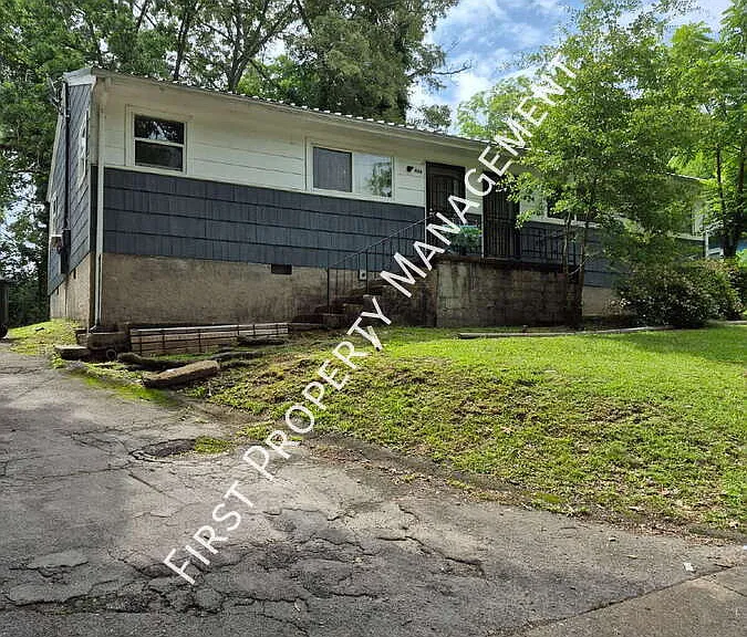 424 Booth Rd — Photo 2