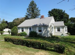 2 Glenham Rd, Cranston, RI 02921